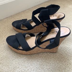 Black wedges